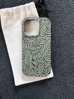 NWOT Pela Ferns Dream Case — iPhone 15 Pro